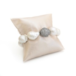Pearl Bracelet